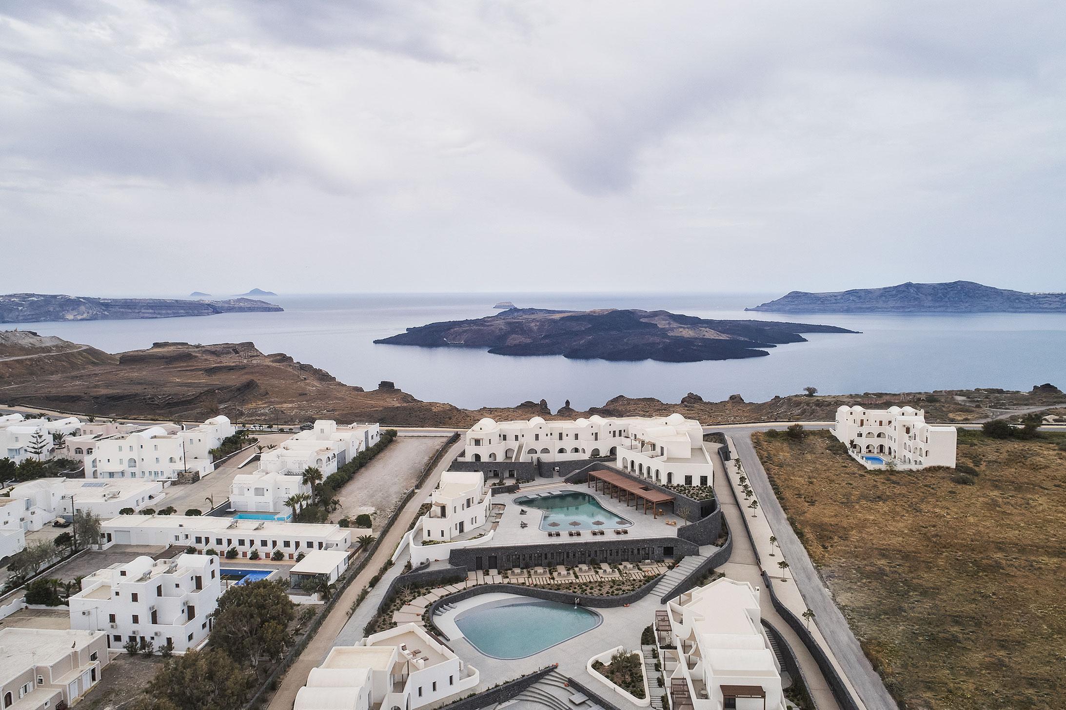 Orama Hotel & Spa 산토리니 외부 사진 The hotel in 2019