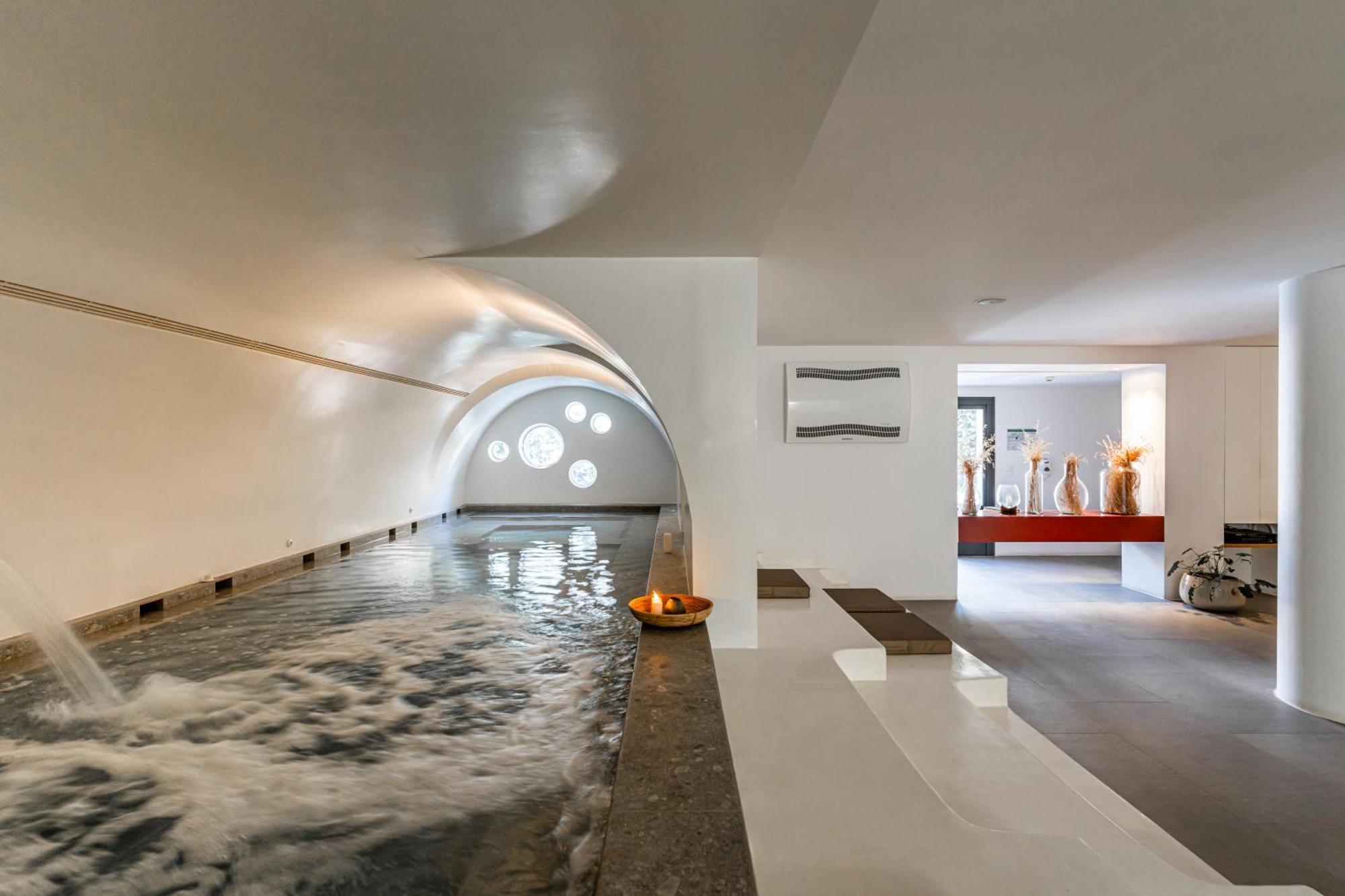 Orama Hotel & Spa 산토리니 외부 사진 The spa at the Hotel de la Paix