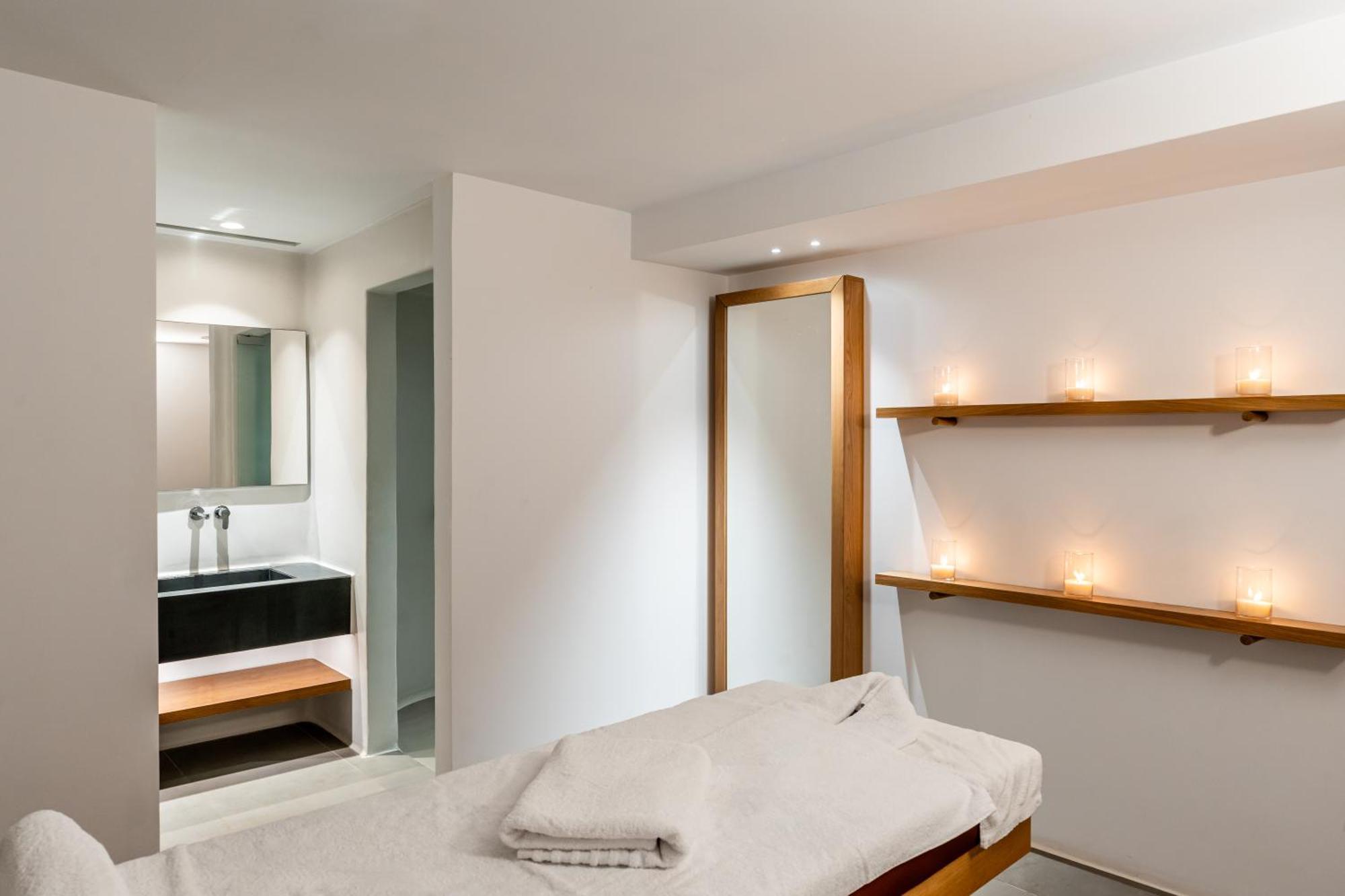 Orama Hotel & Spa 산토리니 외부 사진 The spa at The Ivy Spa