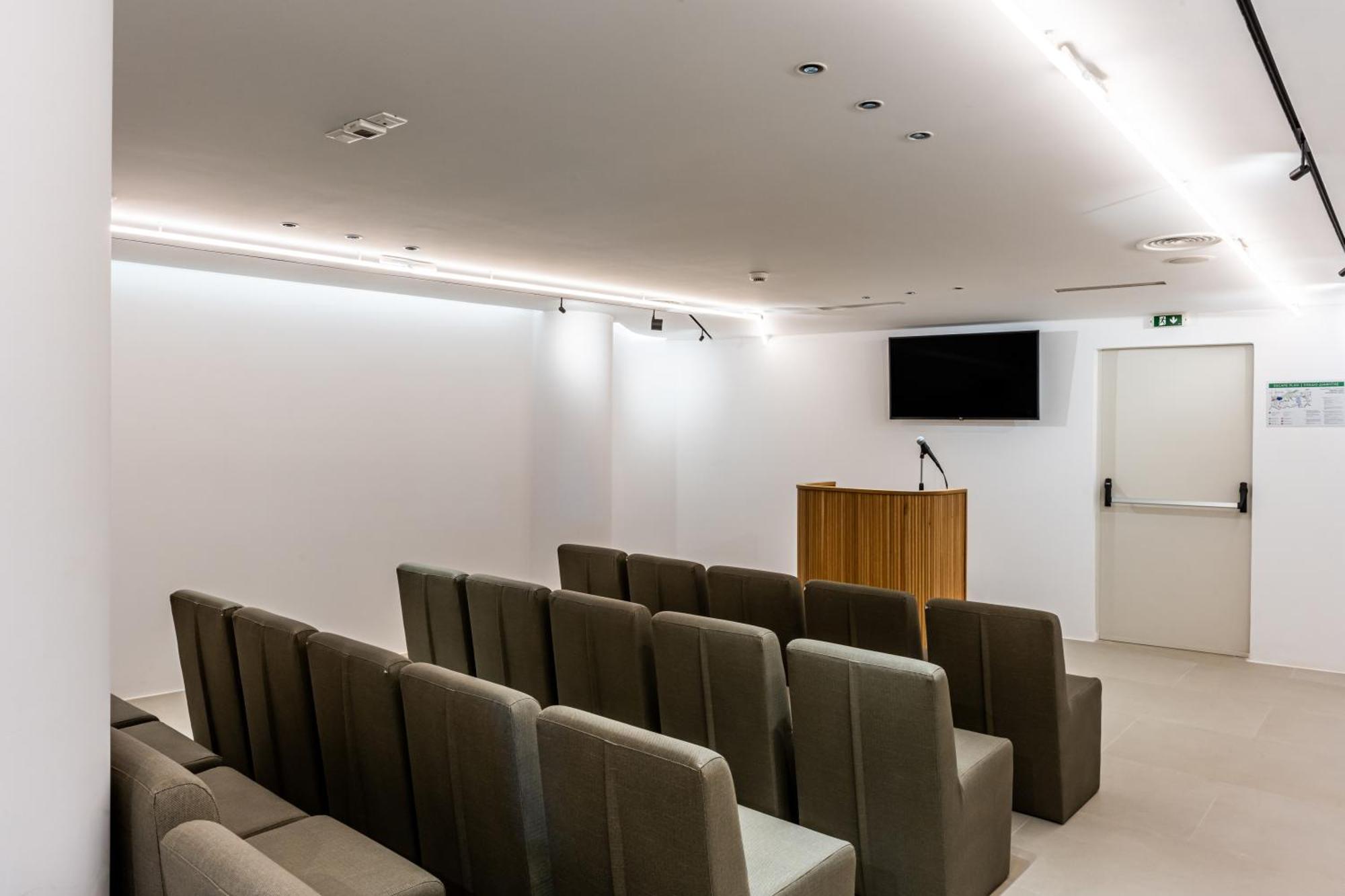 Orama Hotel & Spa 산토리니 외부 사진 The lecture room