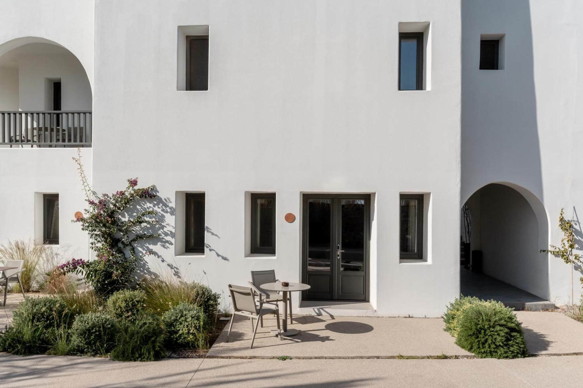 Orama Hotel & Spa 산토리니 외부 사진 The house of the architect